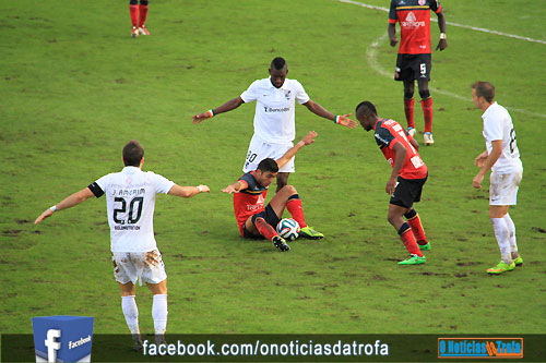 Trofense goleado em casa