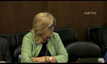 Joana Lima foi porta-voz do PS na aprovação da lei que proíbe plástico no comércio de pão, fruta e legumes