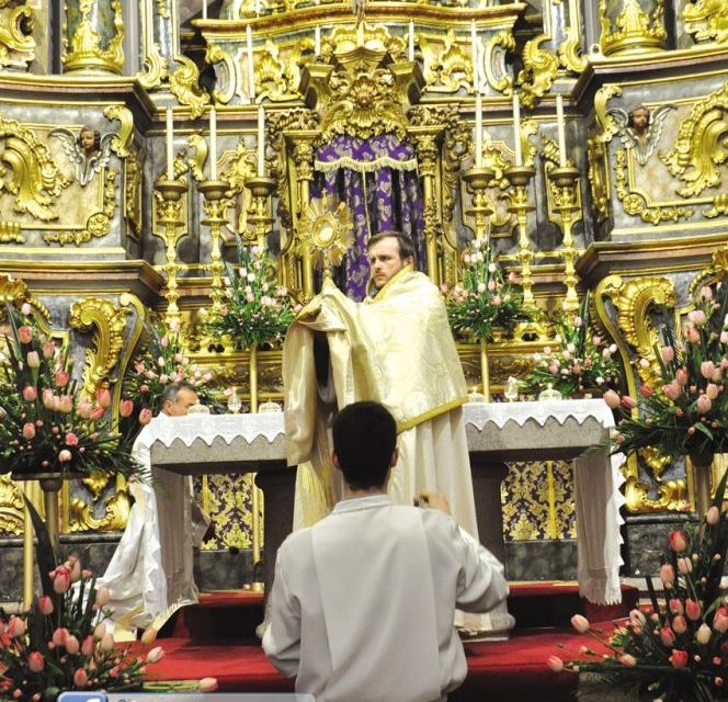 24 horas de adoração ao Senhor