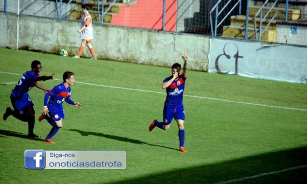 Trofense salva-se com goleada ao Salgueiros