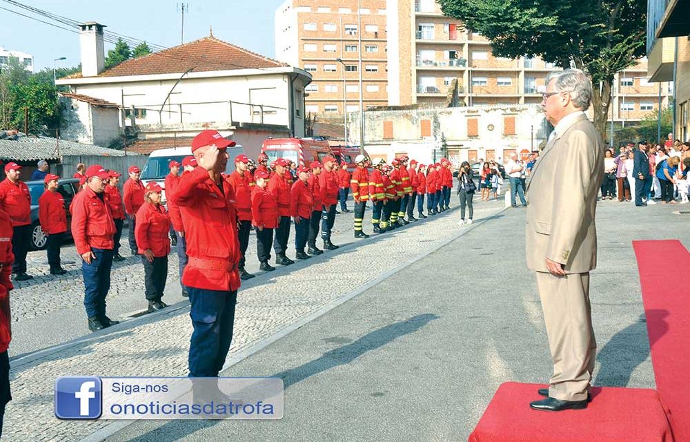 Bombeiros assinalam 42 aniversário e recebem prenda da Direção (c/ vídeo)