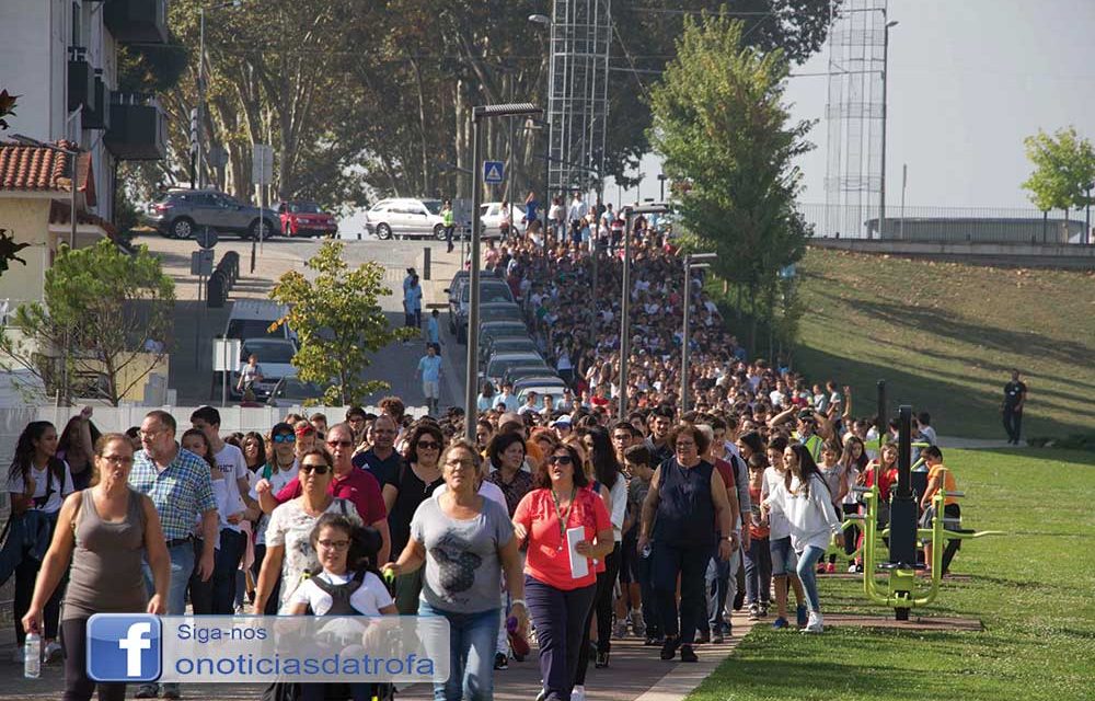 Mais de 700 caminharam pelo Dia Europeu do Desporto Escolar (c/ vídeo)