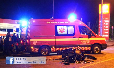 Ferido gravemente em alegada colisão com viatura que fugiu (c/ vídeo)