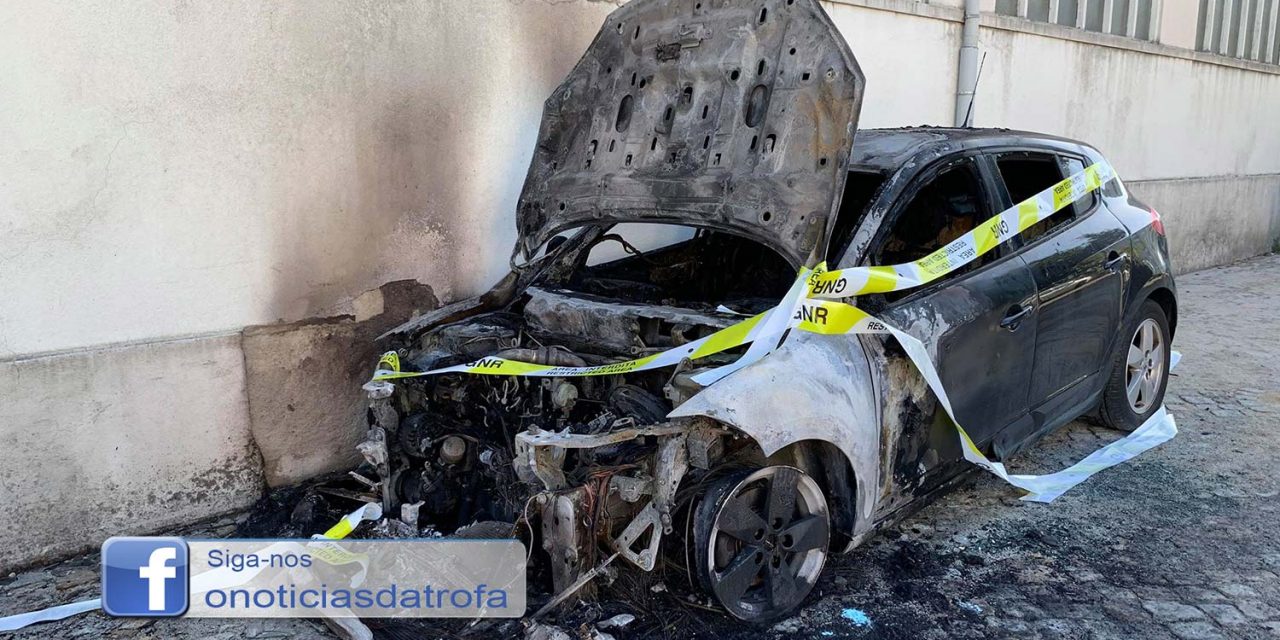 Carro ardeu na cidade