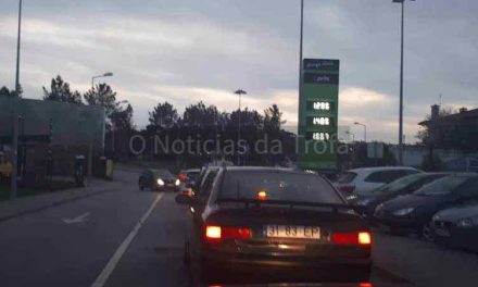 Filas nos postos de abastecimento da Trofa