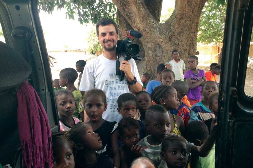 Silvano Lopes lança livro sobre experiências no voluntariado