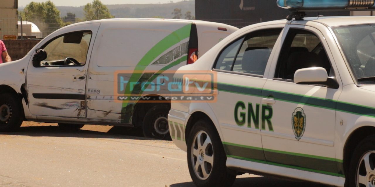 GNR da Trofa apanha ladrões de automóveis – Na tentativa de fuga chocaram contra carro da Guarda