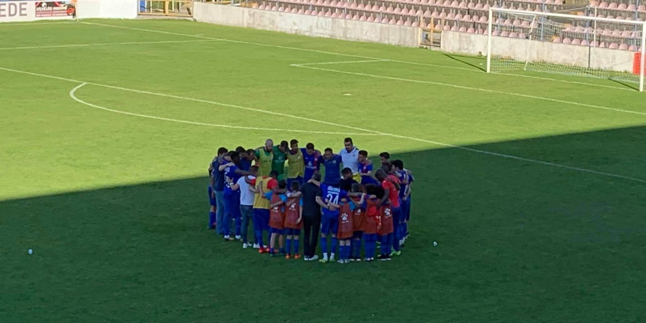 Trofense empata com a Oliveirense