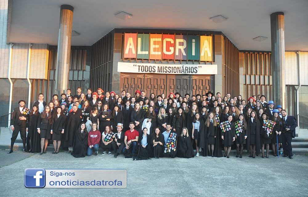 Bênção dos universitários é “momento especial”