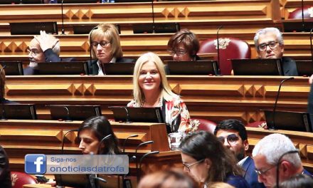 Dois dias na Assembleia “à boleia” de Joana Lima