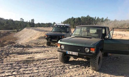 Convívio de amantes de Land Rover em Bairros